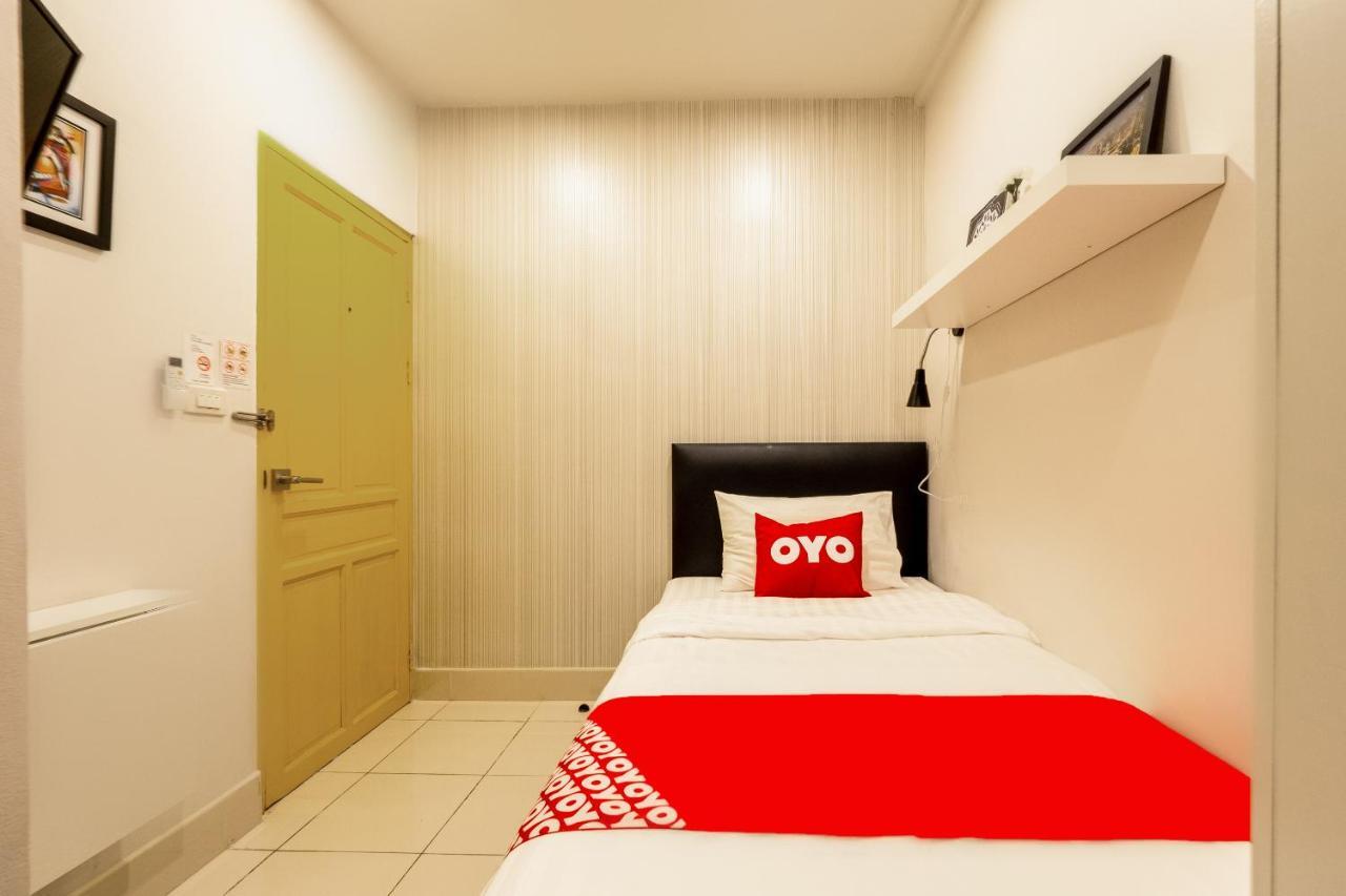 Oyo 960 The Urban Age Deluxe Ξενοδοχείο Μπανγκόκ Εξωτερικό φωτογραφία