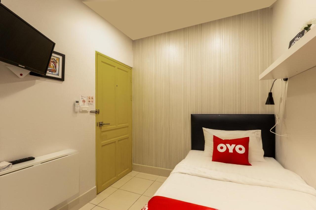 Oyo 960 The Urban Age Deluxe Ξενοδοχείο Μπανγκόκ Εξωτερικό φωτογραφία